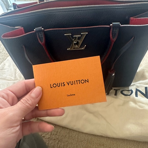 Louis Vuitton Lockmeto - Picture 7 of 8